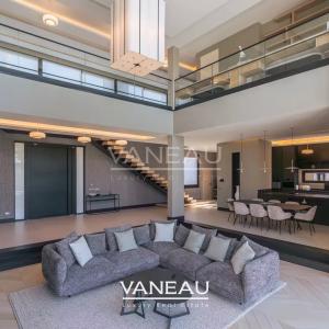 Villa neuve contemporaine a proximité de golfs prestigieux