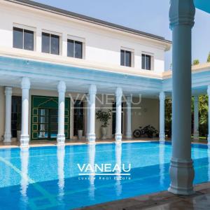 Palais à vendre au coeur de Souissi