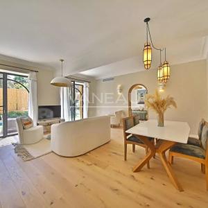 Appartement rdc avec avec piscine privée au coeur de l'Hivernage