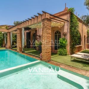 Charmente villa de 5 chambres Amelkis 1