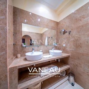 Charmente villa de 5 chambres Amelkis 1