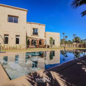 Sompteuse villa nichée au coeur de la Palmeraie