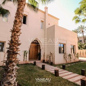 Sompteuse villa nichée au coeur de la Palmeraie