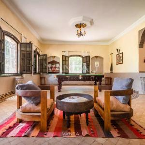 Un havre de paix au pied de l'Atlas sur 1 hectare avec VNA