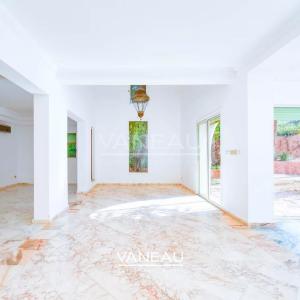 Grand appartement en duplex de trois chambres à la Palmeraie