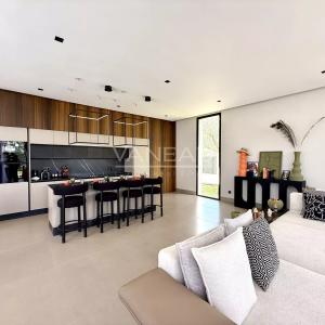 VILLA PLAIN-PIED 4 SUITES