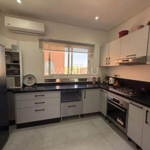 APPARTEMENT 2 CHAMBRES 5 ème étage