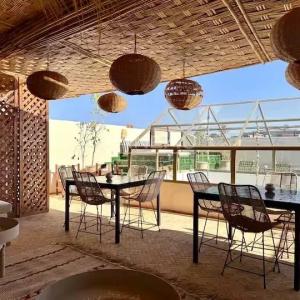 Riad 5 chambres avec basin à la Kasbah vue l' Atlas