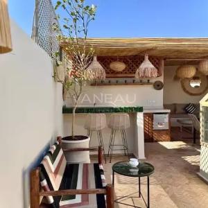 Riad 5 chambres avec basin à la Kasbah vue l' Atlas