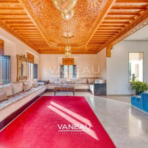 Sompteuse villa nichée au coeur de la Palmeraie