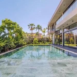 Villa d'architecte en 1ère ligne de golf