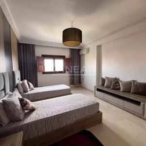 Appartement dernier étage 3 chambres Hivernage