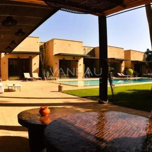 superbe villa contemporaine sur 2000m² carré de terrain