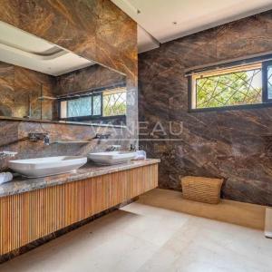 superbe villa contemporaine sur 2000m² carré de terrain