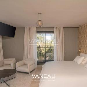 Villa neuve contemporaine a proximité de golfs prestigieux