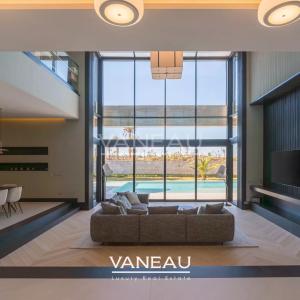 Villa neuve contemporaine a proximité de golfs prestigieux