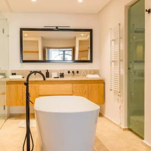 Appartement rdc avec avec piscine privée au coeur de l'Hivernage