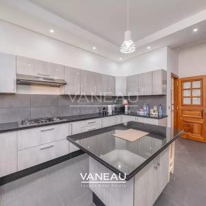Villa Contemporaine à Vendre amelkis 1