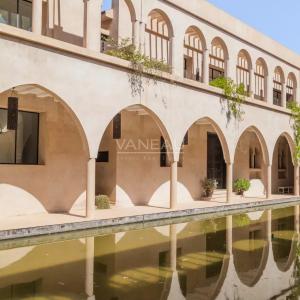PALAIS À VENDRE AU COEUR DE LA PALMERAIE DE MARRAKECH