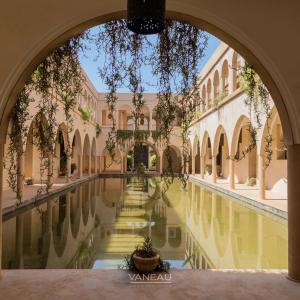 PALAIS À VENDRE AU COEUR DE LA PALMERAIE DE MARRAKECH