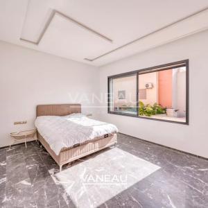 **À Vendre : Villa Spacieuse avec 5 Chambres à Marrakech**
