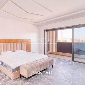 **À Vendre : Villa Spacieuse avec 5 Chambres à Marrakech**