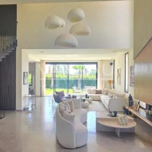 Villa contemporaine à vendre sur Golf