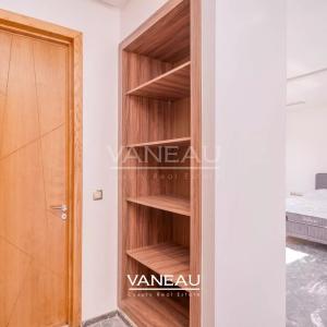 **À Vendre : Villa Spacieuse avec 5 Chambres à Marrakech**