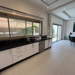 Jolie villa contemporaine à Agdal 5 chambres