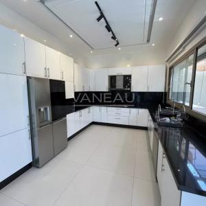 Jolie villa contemporaine à Agdal 5 chambres