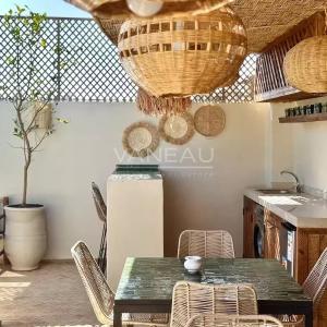 Riad 5 chambres avec basin à la Kasbah vue l' Atlas