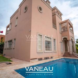 *** Villa de 505 m² sur golf prestigieux ***