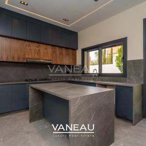 Villa de 500 m² habitable sur terrain arboré