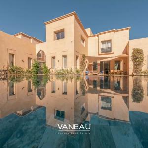 Sompteuse villa nichée au coeur de la Palmeraie