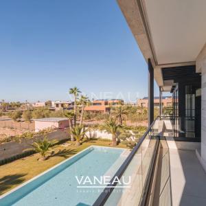 Villa neuve contemporaine a proximité de golfs prestigieux