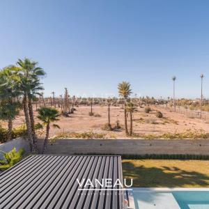 Villa neuve contemporaine a proximité de golfs prestigieux