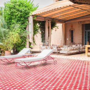 Un havre de paix au pied de l'Atlas sur 1 hectare avec VNA