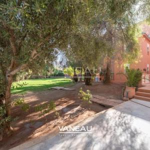 Grand appartement en duplex de trois chambres à la Palmeraie