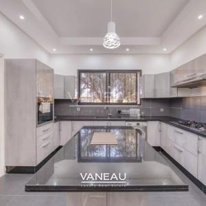 Villa Contemporaine à Vendre amelkis 1