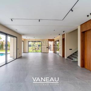 Villa de 500 m² habitable sur terrain arboré