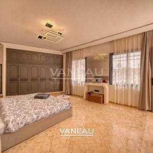 **À Vendre : Maison de ville de 400 m² à Marrakech**
