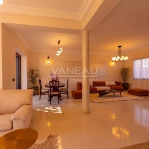 **À Vendre : Maison de ville de 400 m² à Marrakech**