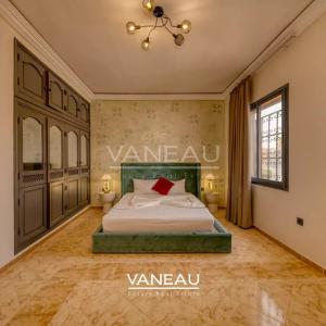 **À Vendre : Maison de ville de 400 m² à Marrakech**
