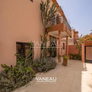 **À Vendre : Maison de ville de 400 m² à Marrakech**