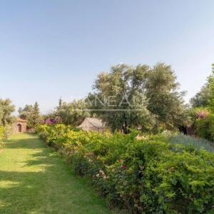 Un havre de paix au pied de l'Atlas sur 2 hectare avec VNA