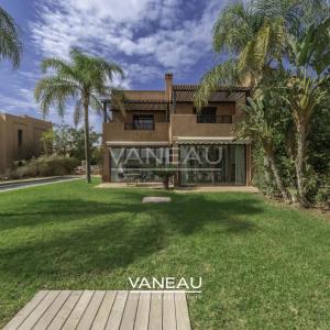 Villa front de front de golf  vue sur Atlas.