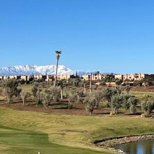 Villa front de front de golf  vue sur Atlas.