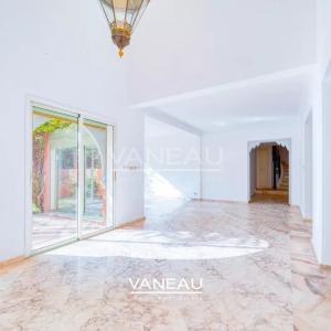 Grand appartement en duplex de trois chambres à la Palmeraie