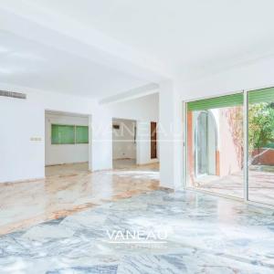 Grand appartement en duplex de trois chambres à la Palmeraie