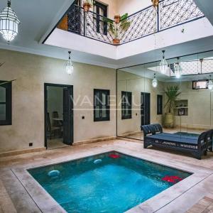 Riad trois chambres avec bassin et vue Koutoubia